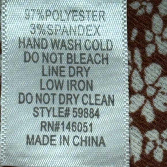 Monteau Sleeveless Button Down Dress. Small - Picture 10 of 10